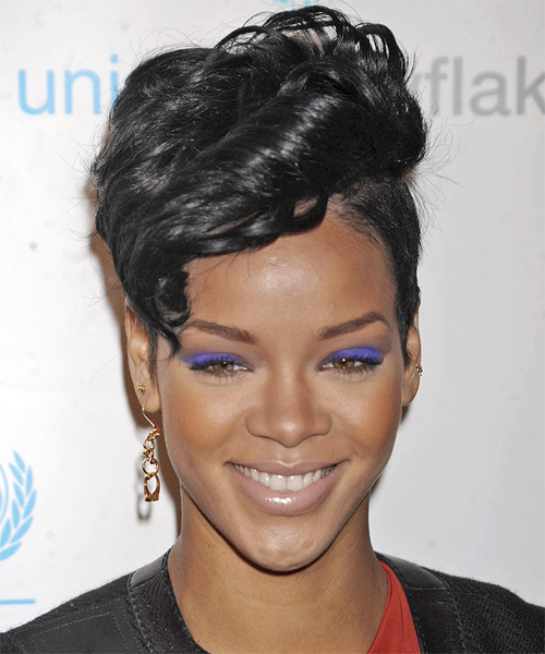 Rihanna Undercut Hairstyle With Wavy Top