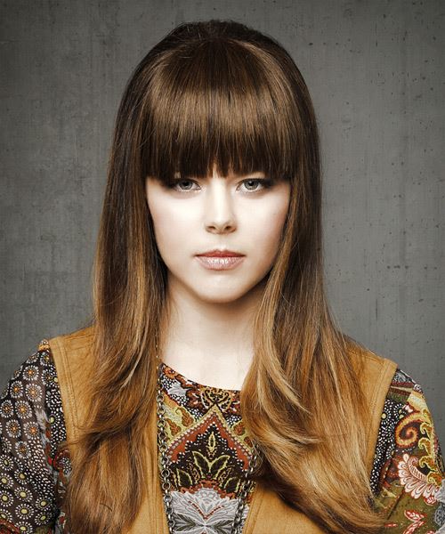 Long Sixties-Inspired Straight Hairdo