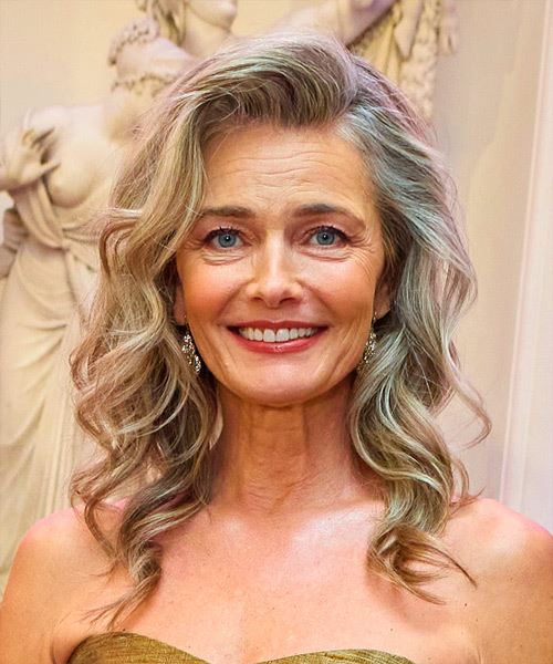 Paulina Porizkova Long Hairstyle With Grey Curls