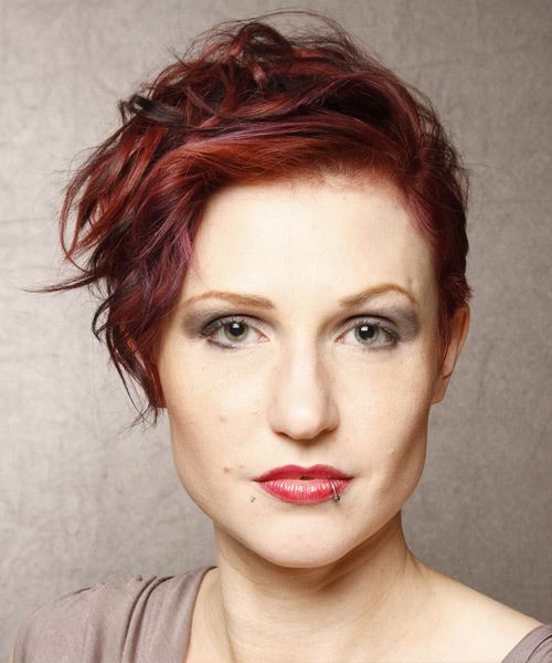 Short Laid-Back Messy Red 'Do With Long Top