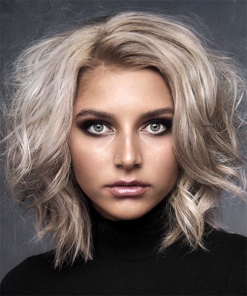 Messy Voluminous Grey Bob Haircut